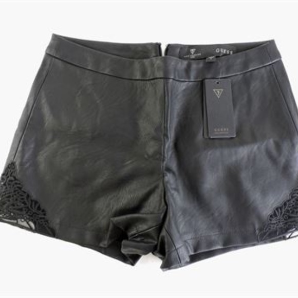 Leather-Look Bustier (XS) & Mid-Rise Shorts (0) se - Picture 5 of 9